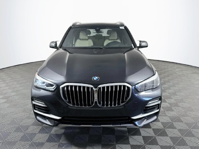Used 2019 BMW X5 xDrive40i w/ Premium Package 2 AWD/4WD image 2