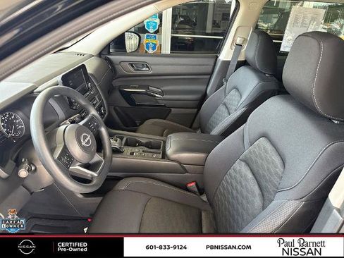 Certified 2024 Nissan Pathfinder S FWD image 24