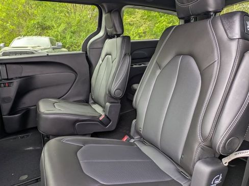 New 2026 Chrysler Voyager LX FWD image 16