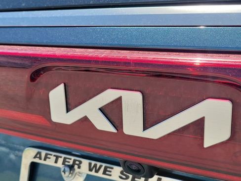 Used 2023 Kia Carnival SX Prestige FWD image 6