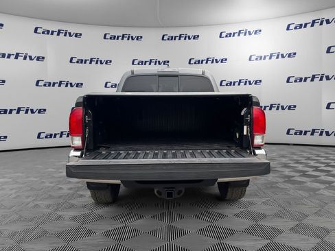 Used 2016 Toyota Tacoma TRD Off-Road w/ Towing Package AWD/4WD image 11