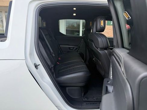 Used 2022 Rivian R1T Adventure AWD/4WD image 32