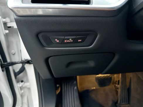 Used 2024 BMW X5 xDrive50e w/ Parking Assistance Package image 10