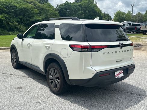 Used 2024 Nissan Pathfinder SV FWD image 7