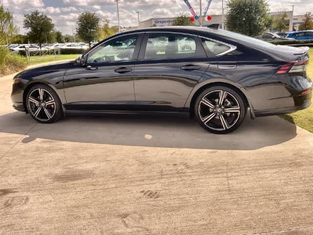 Used 2024 Honda Accord Sport image 4