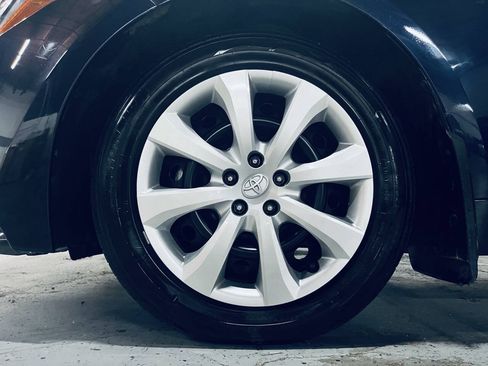 Used 2025 Toyota Corolla LE FWD image 14