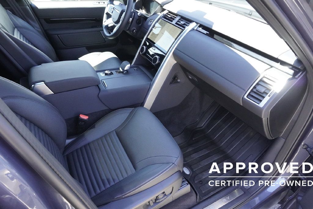 Used 2025 Land Rover Discovery S AWD/4WD image 22