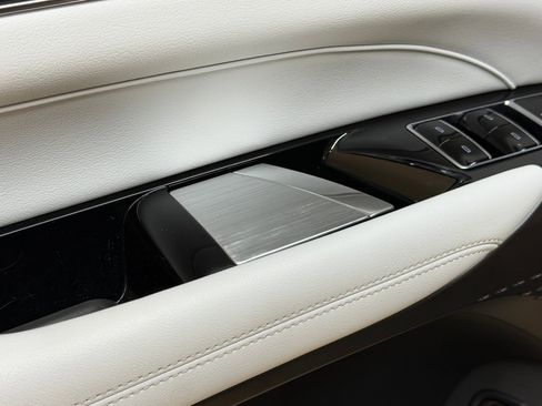 Certified 2024 Cadillac Lyriq Luxury AWD/4WD image 23