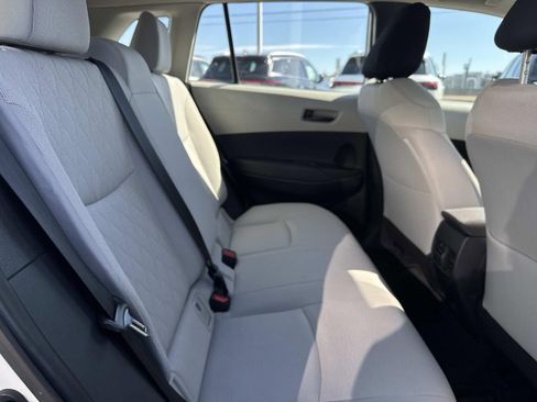 Used 2024 Toyota Corolla Cross L image 9