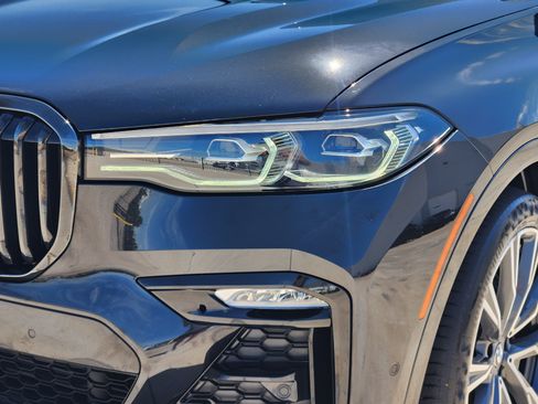 Used 2022 BMW X7 xDrive40i w/ M Sport Package AWD/4WD image 8