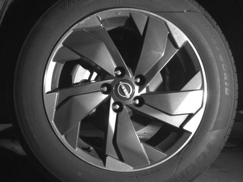 Used 2025 Nissan Rogue SV image 12