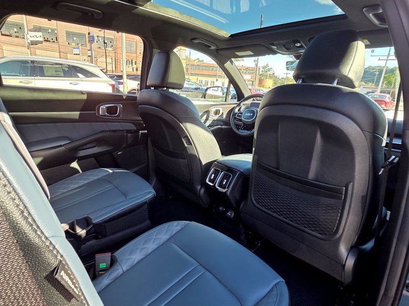 Used 2025 Kia Sorento SX Prestige AWD/4WD image 19
