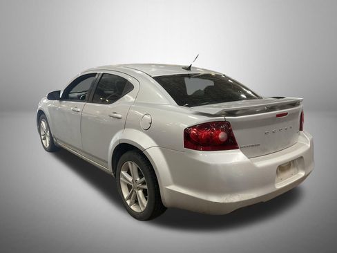 Used 2012 Dodge Avenger SXT w/ Rallye Appearance Group FWD image 3