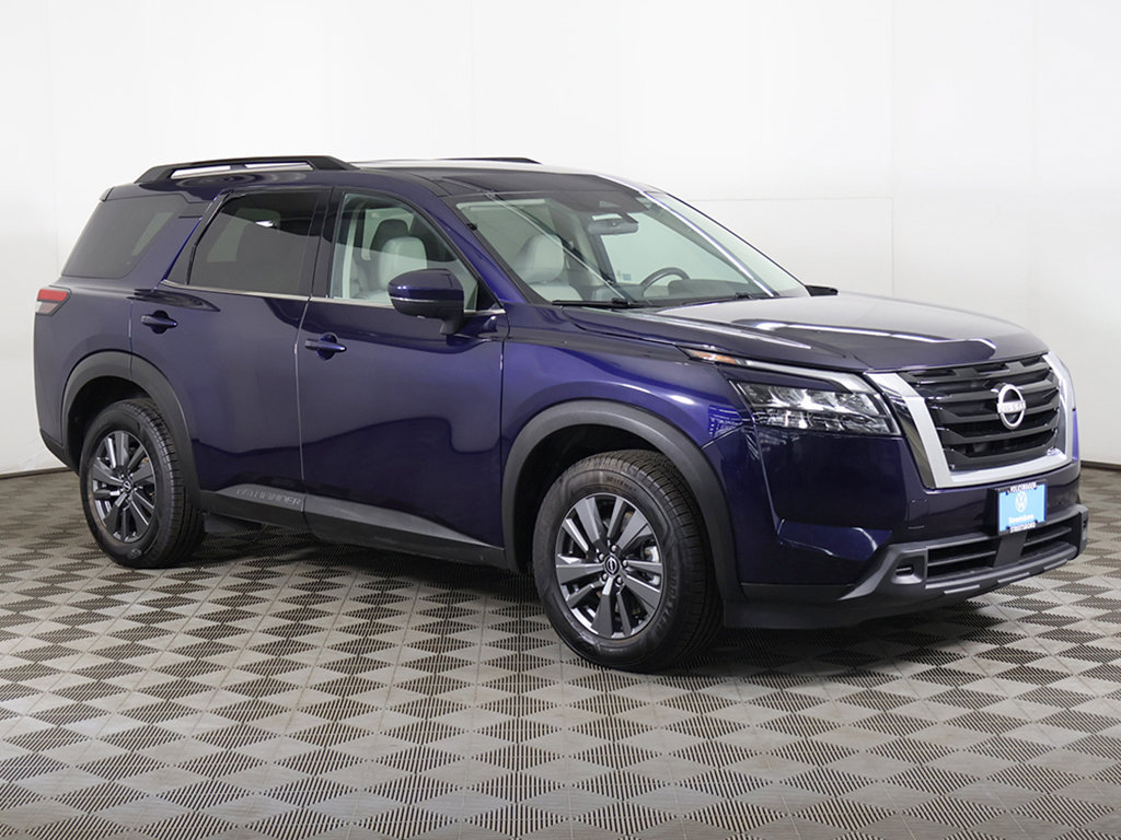 Used 2023 Nissan Pathfinder SV w/ Cargo Package AWD/4WD image 2
