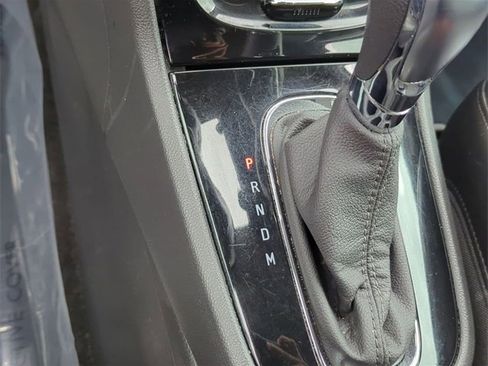 Used 2020 Buick Encore Preferred image 15