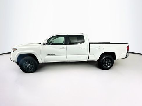 Used 2023 Toyota Tacoma SR5 RWD image 4