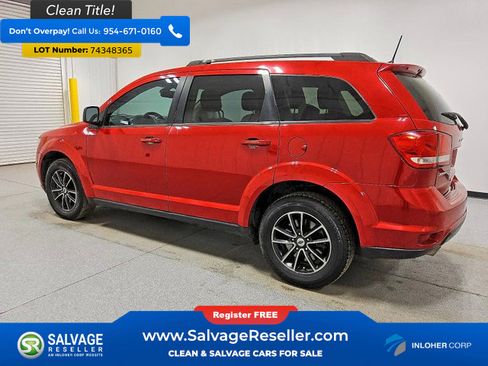 Used 2019 Dodge Journey SE FWD image 3