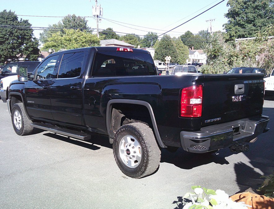Used 2018 GMC Sierra 2500 SLE w/ Suspension Package, Off-Road AWD/4WD image 3