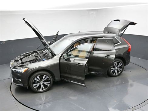 Used 2022 Volvo XC60 B5 Inscription w/ Protection Package Premier image 51