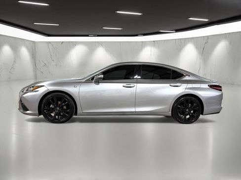 Used 2022 Lexus ES 350 F Sport image 2