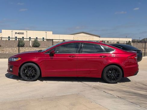 Used 2020 Ford Fusion SE w/ Equipment Group 151A image 6