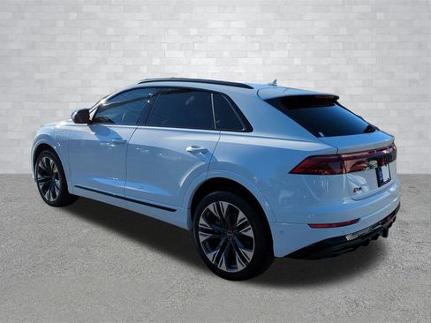 Used 2025 Audi Q8 Premium Plus image 6