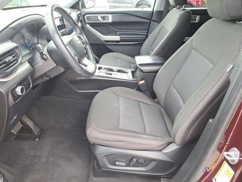 Certified 2022 Ford Explorer XLT image 18