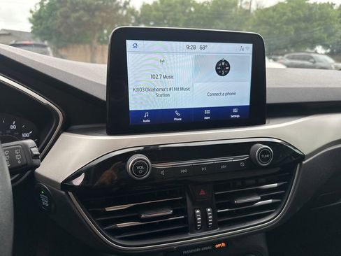Used 2020 Ford Escape SE FWD image 19