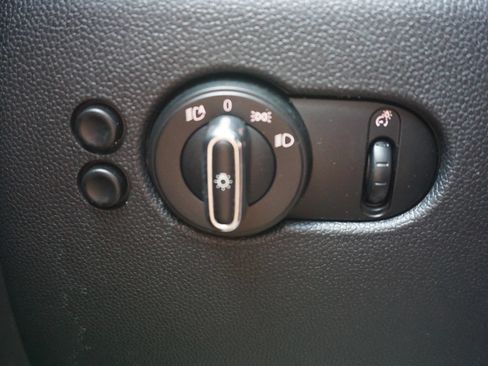 Used 2019 MINI Cooper S FWD image 24