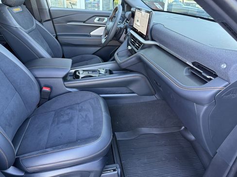 Used 2026 Ford Explorer Tremor w/ Tremor Ultimate Package AWD/4WD image 32