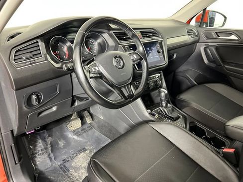 Used 2019 Volkswagen Tiguan SE AWD/4WD image 24