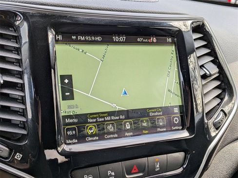 Certified 2020 Jeep Cherokee Limited w/ Technology Group image 16