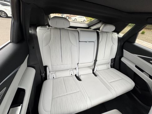 Used 2025 Cadillac Lyriq Sport AWD/4WD image 18