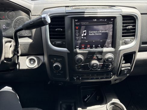 Used 2018 RAM 2500 Power Wagon w/ Leather & Luxury Group AWD/4WD image 27