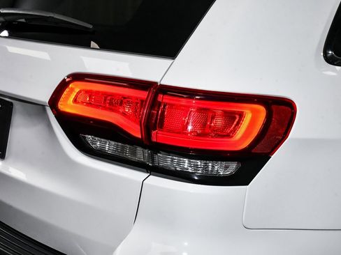 Used 2021 Jeep Grand Cherokee Laredo X image 72