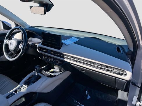 Used 2023 Honda HR-V EX-L image 28