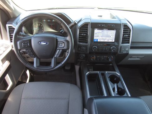 Used 2019 Ford F150 XLT w/ Equipment Group 302A Luxury AWD/4WD image 12