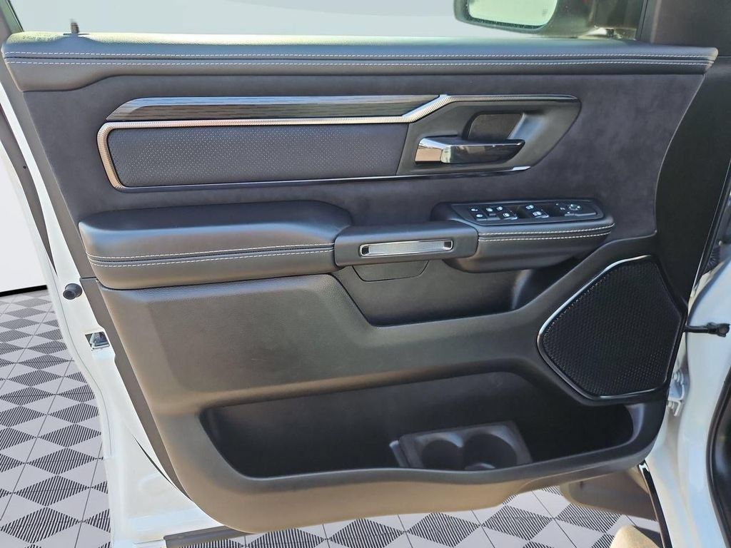 Used 2025 RAM 1500 RHO AWD/4WD image 9