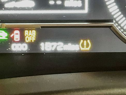 Used 2025 Toyota GR86 w/ ALL Weather Mat Package (TMS) RWD image 12