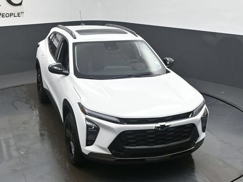 Used 2026 Chevrolet Trax ACTIV w/ Sunroof Package FWD image 25