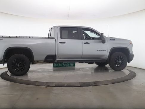 Used 2026 Chevrolet Silverado 2500 LT w/ Trail Boss Package AWD/4WD image 6