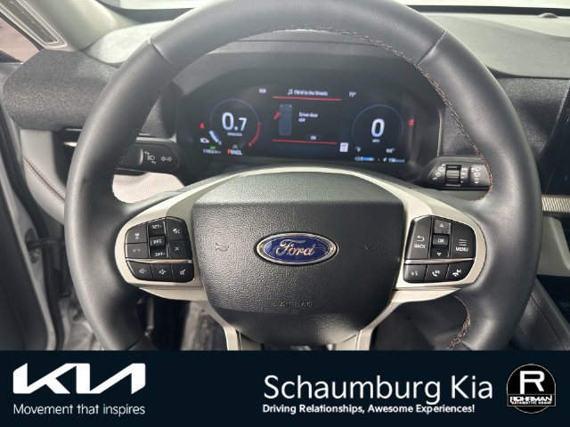 Used 2026 Ford Explorer Active AWD/4WD image 11