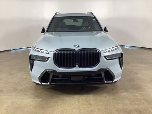 Used 2023 BMW X7 xDrive40i w/ Executive Package AWD/4WD image 3