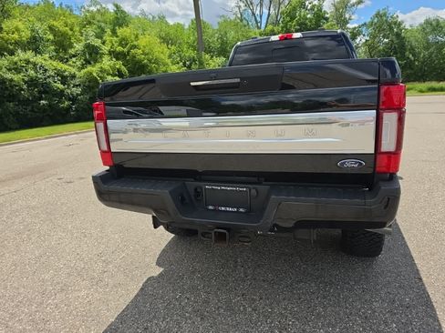 Used 2022 Ford F350 Platinum w/ FX4 Off-Road Package AWD/4WD image 9