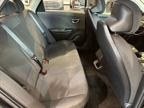 Used 2025 Kia K4 LXS image 37