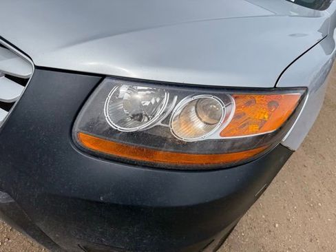 Used 2010 Hyundai Santa Fe GLS image 9