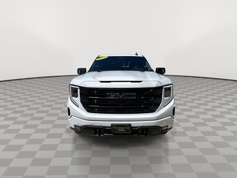 Used 2024 GMC Sierra 1500 Elevation w/ Preferred Package AWD/4WD image 3