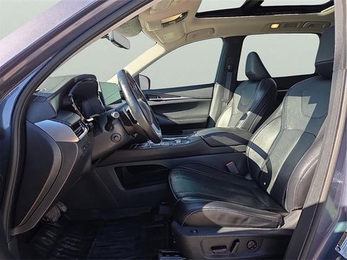 Used 2023 INFINITI QX60 Sensory w/ Vision Package image 15