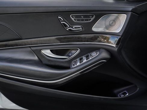 Used 2018 Mercedes-Benz S 560 Sedan w/ AMG Line Exterior image 35