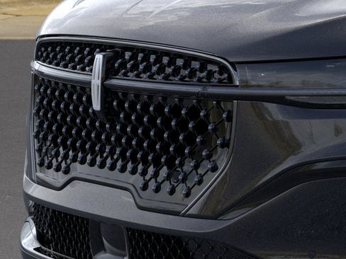 New 2026 Lincoln Nautilus Reserve w/ Jet Appearance Package AWD/4WD image 17